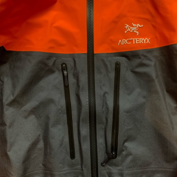 Arc’teryx Alpha Jacket - Picture 3 of 6
